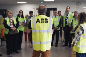 ABB France – Réindustrialisation, innovation et souveraineté industrielle au cœur d’un projet stratégique 8 ABB Inauguration BD©PVerticale C.Hudry 35